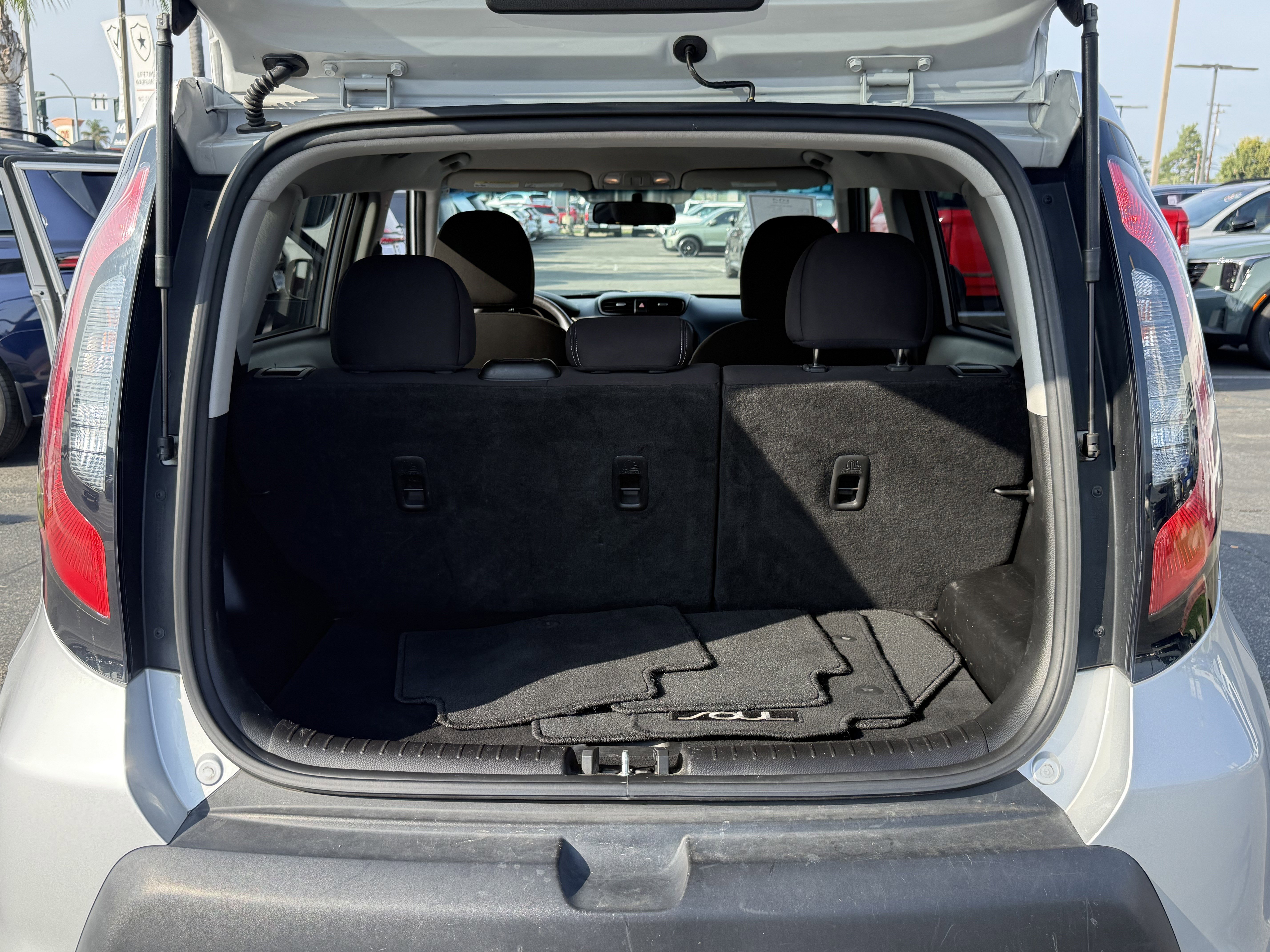 Used 2016 Kia Soul Base image 10