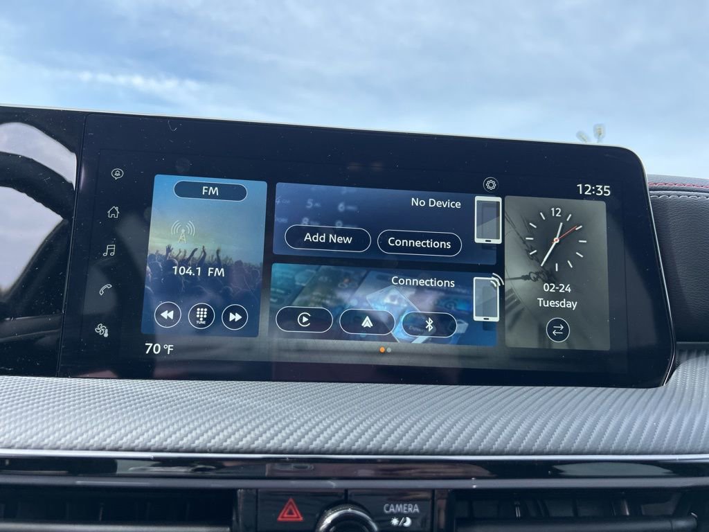 Used 2025 Nissan Kicks SR image 23