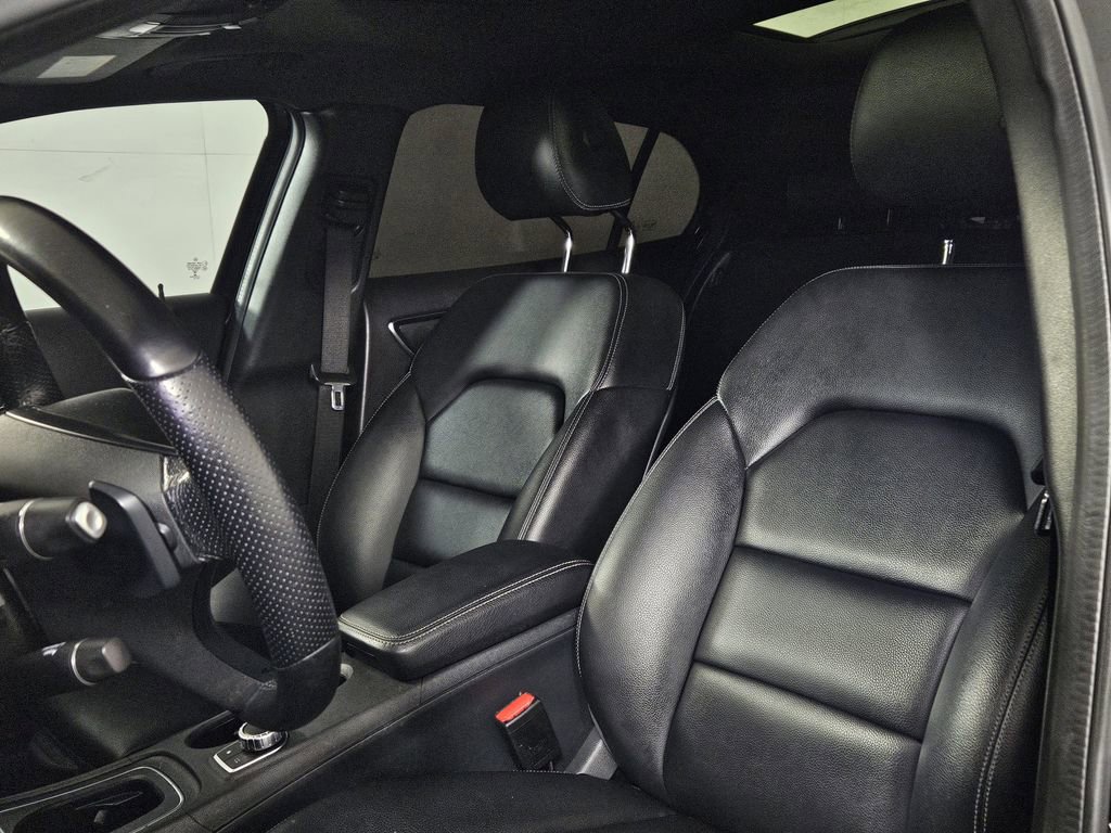 Used 2020 Mercedes-Benz GLA 250 4MATIC w/ Premium Package image 23