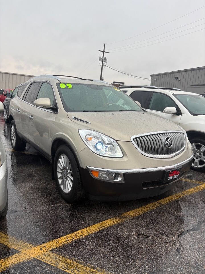 Used 2009 Buick Enclave CXL w/ Driver Confidence Package image 2