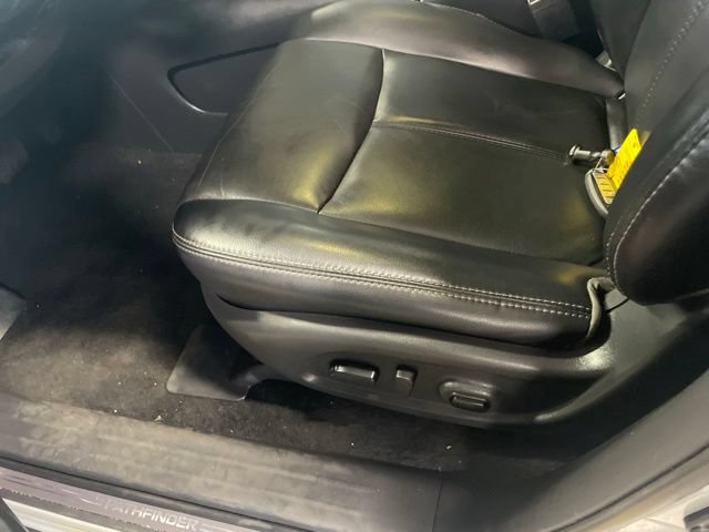Used 2019 Nissan Pathfinder SL AWD/4WD image 20