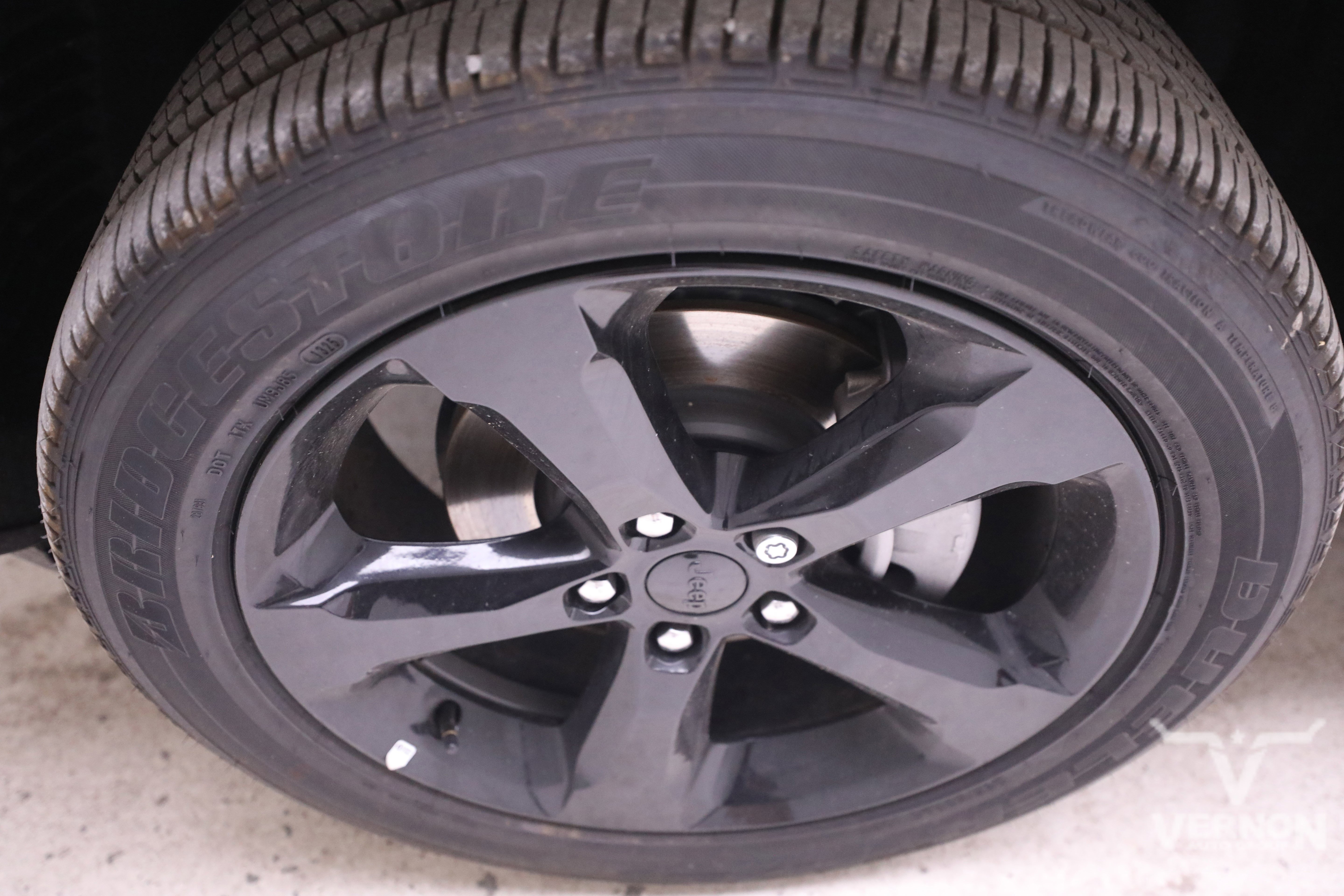 New 2025 Jeep Grand Cherokee Altitude image 29