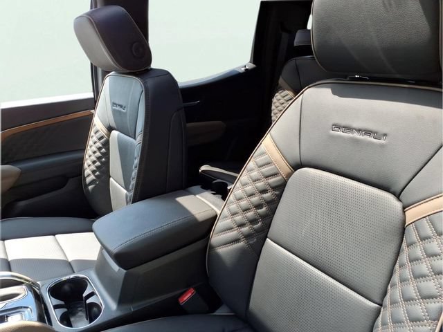 New 2026 GMC Canyon Denali AWD/4WD image 7