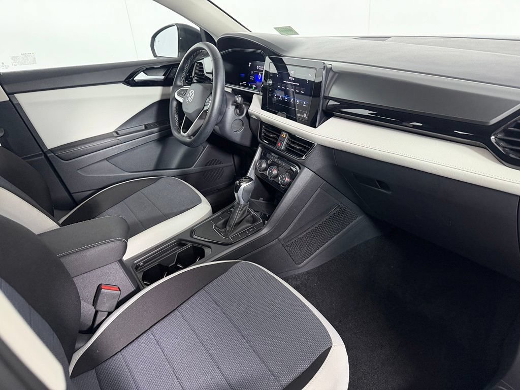 Used 2025 Volkswagen Taos S FWD image 13