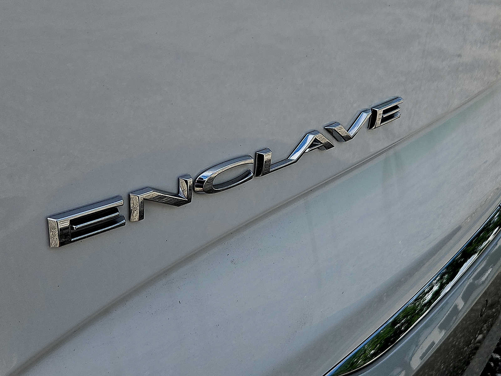 Used 2023 Buick Enclave Essence FWD image 30