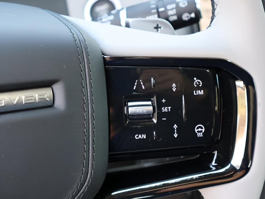 New 2026 Land Rover Range Rover Velar Dynamic SE image 33