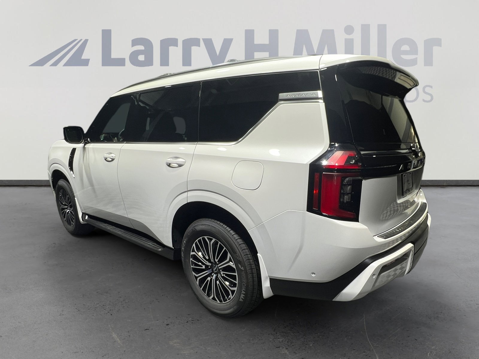 New 2026 Nissan Armada SL w/ Captain's Chari Seat Package image 3