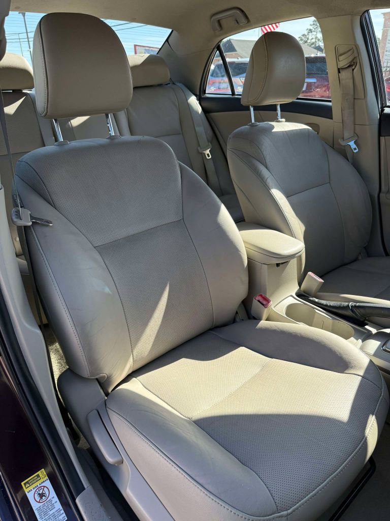 Used 2013 Toyota Corolla image 32