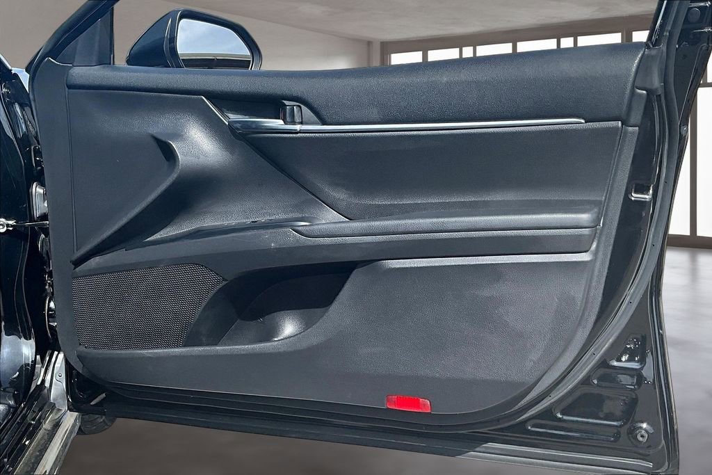 Used 2020 Toyota Camry SE image 27