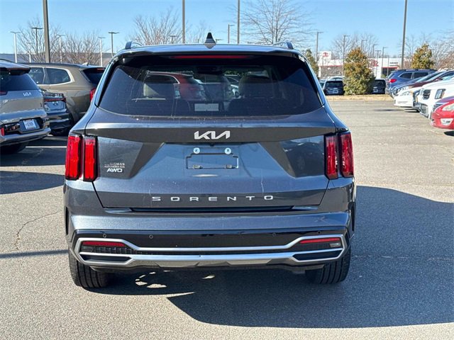 Certified 2022 Kia Sorento SX image 3