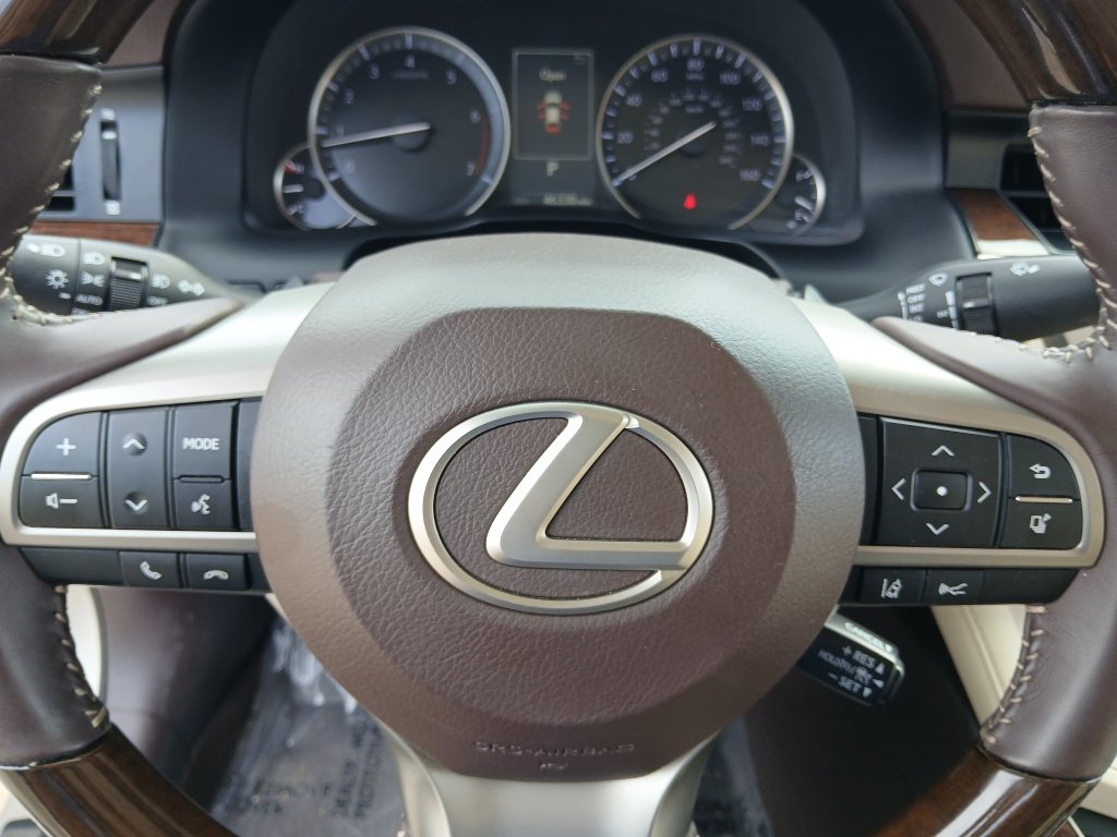 Used 2016 Lexus ES 350 w/ Luxury Package w/Wood Trim FWD image 14