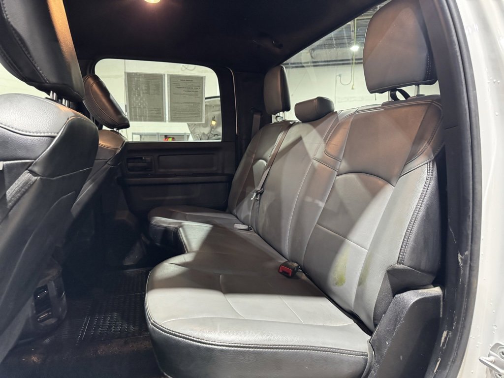 Used 2021 RAM 3500 Tradesman w/ Chrome Appearance Group image 16