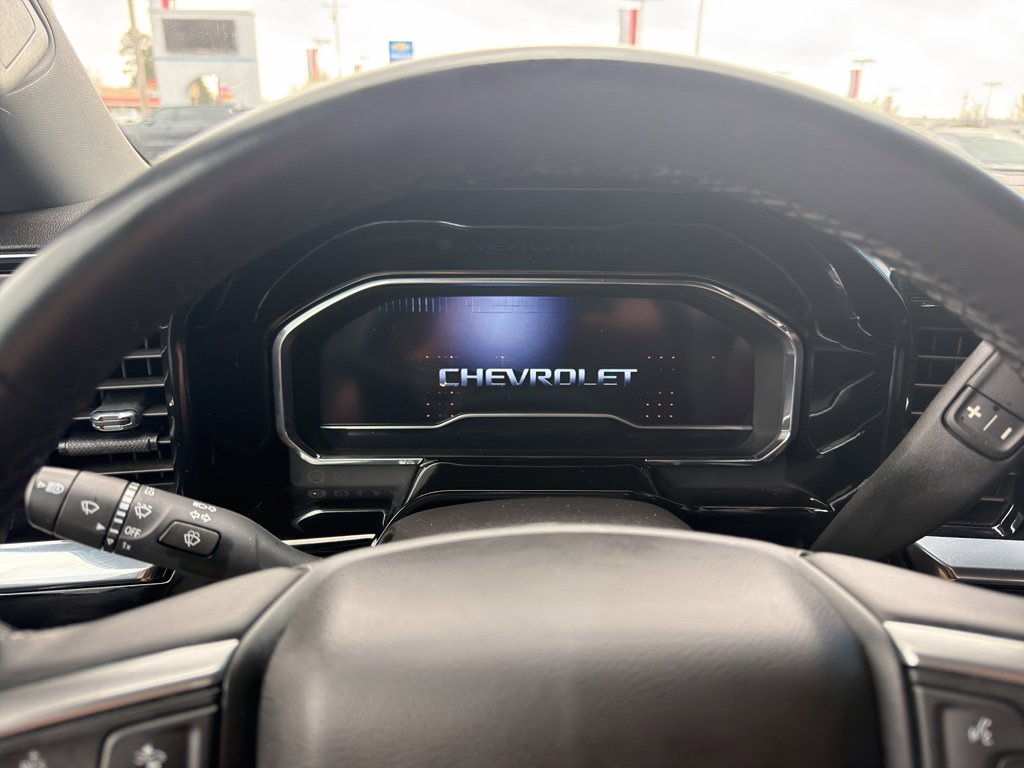 Used 2023 Chevrolet Silverado 1500 LT AWD/4WD image 16