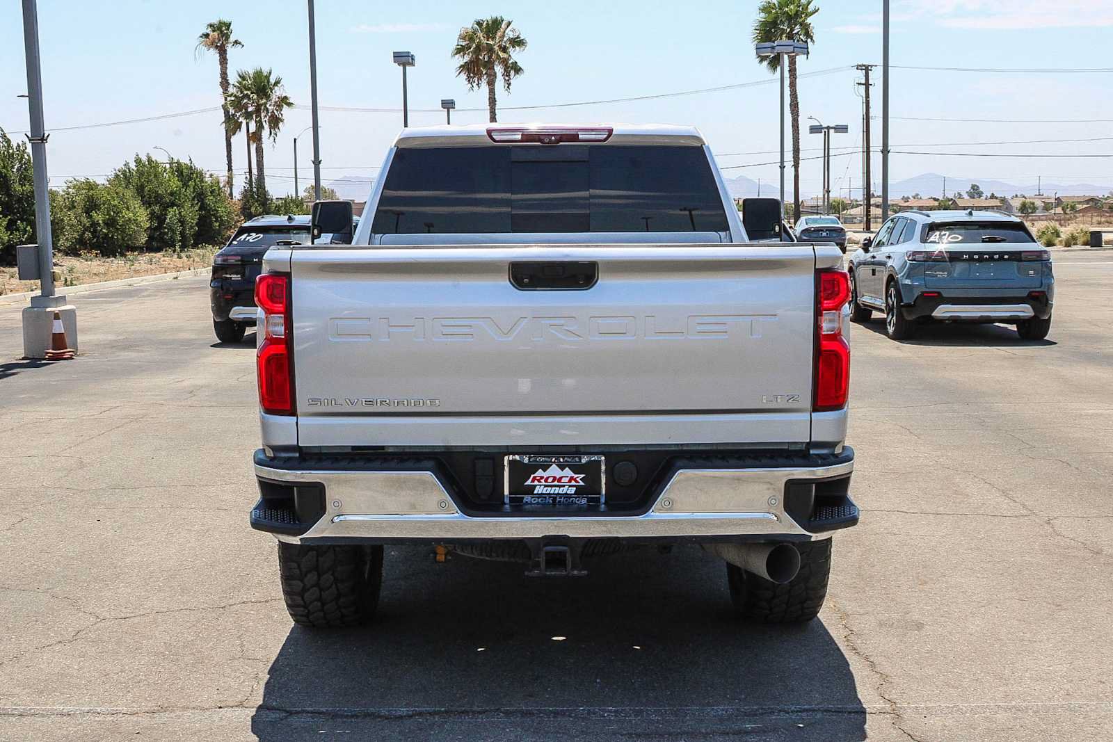 Used 2021 Chevrolet Silverado 2500 LTZ w/ LTZ Plus Package AWD/4WD image 7