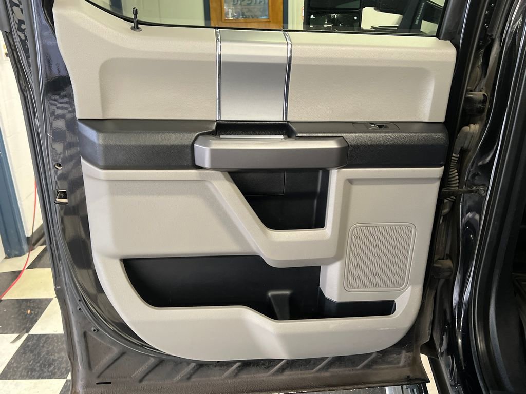 Used 2021 Ford F250 XLT w/ XLT Premium Package AWD/4WD image 47