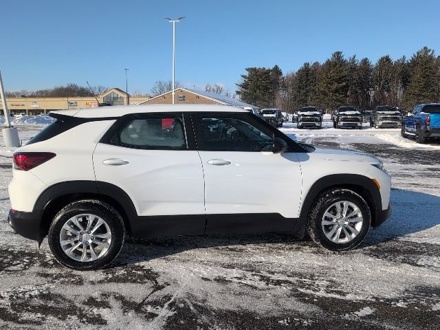 Used 2023 Chevrolet TrailBlazer LS FWD image 9