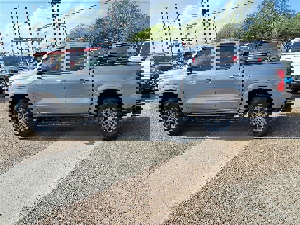 New 2026 Chevrolet Colorado LT image 2