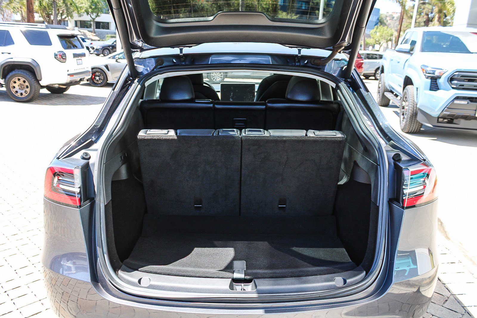 Used 2021 Tesla Model Y Long Range AWD/4WD image 27