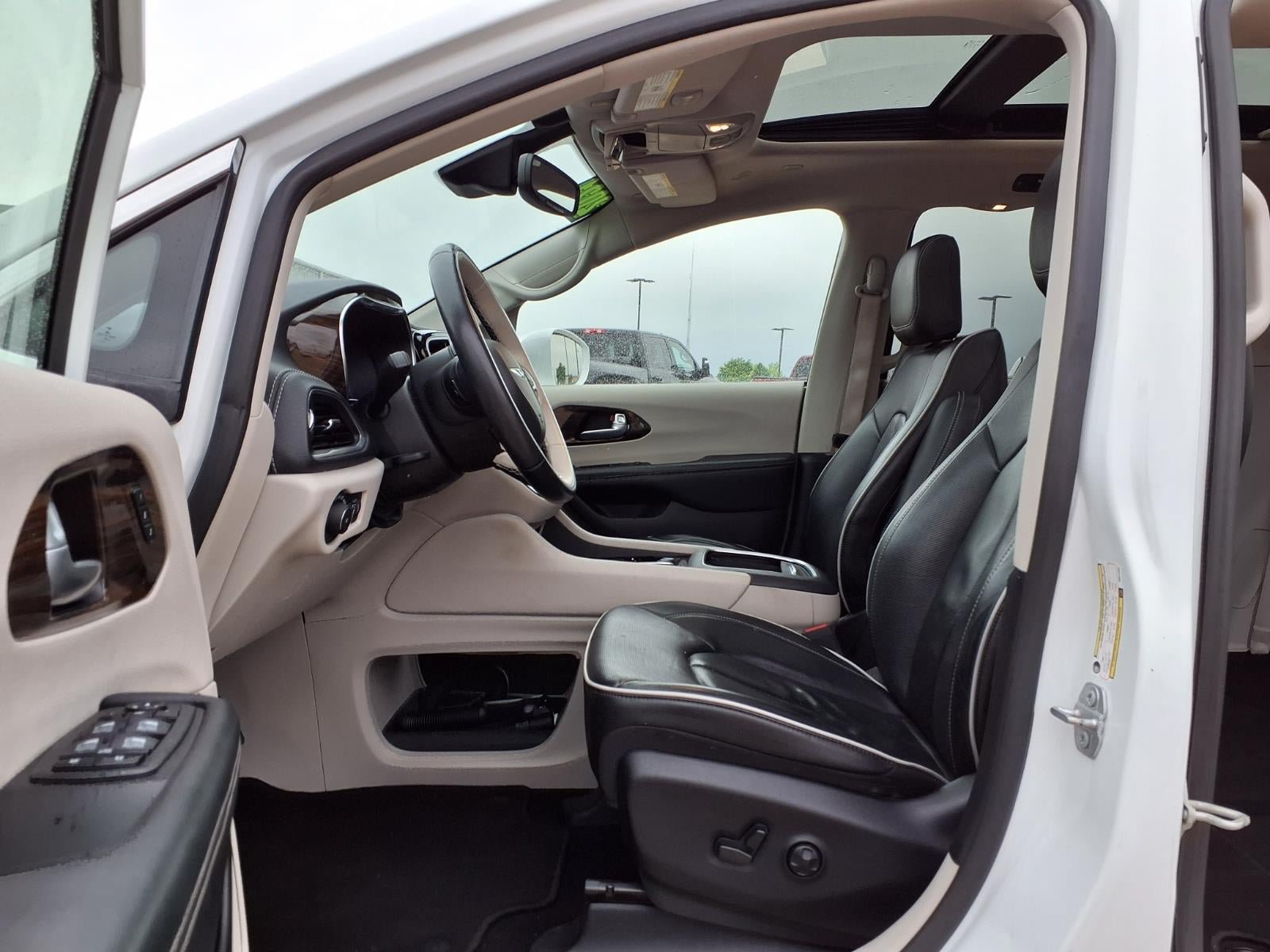 Certified 2021 Chrysler Pacifica Limited AWD/4WD image 20