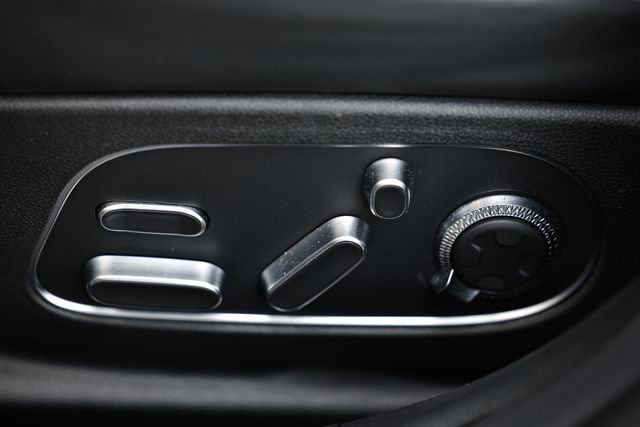 Used 2023 Genesis G90 3.5T image 24