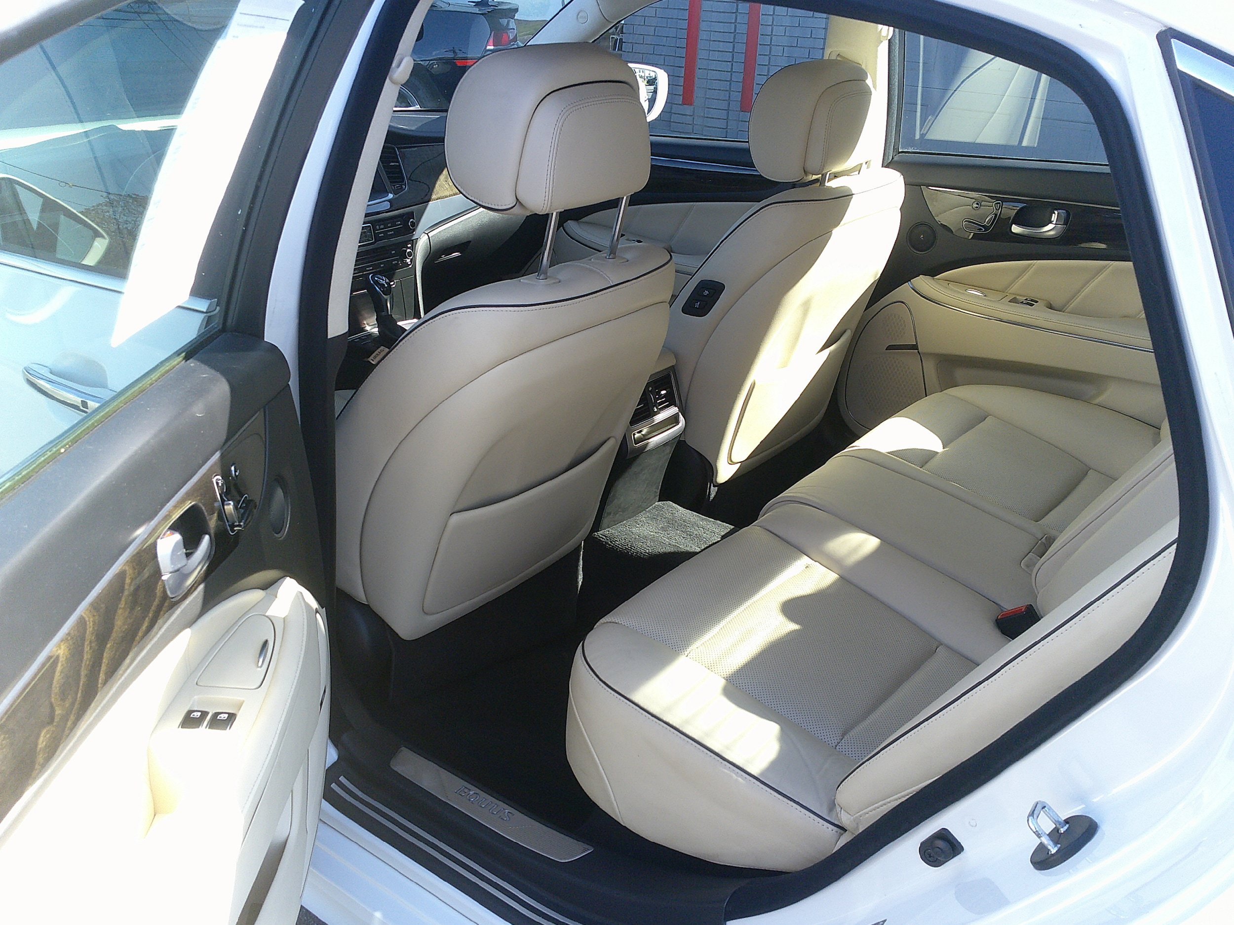 Used 2014 Hyundai Equus Signature RWD image 29