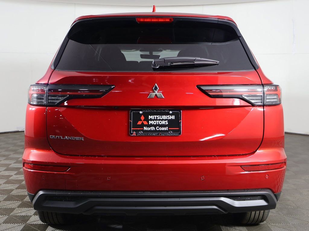 New 2026 Mitsubishi Outlander ES FWD image 12