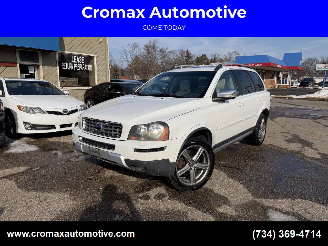 Used 2011 Volvo XC90 3.2 R-Design w/ Multimedia Pkg image 1