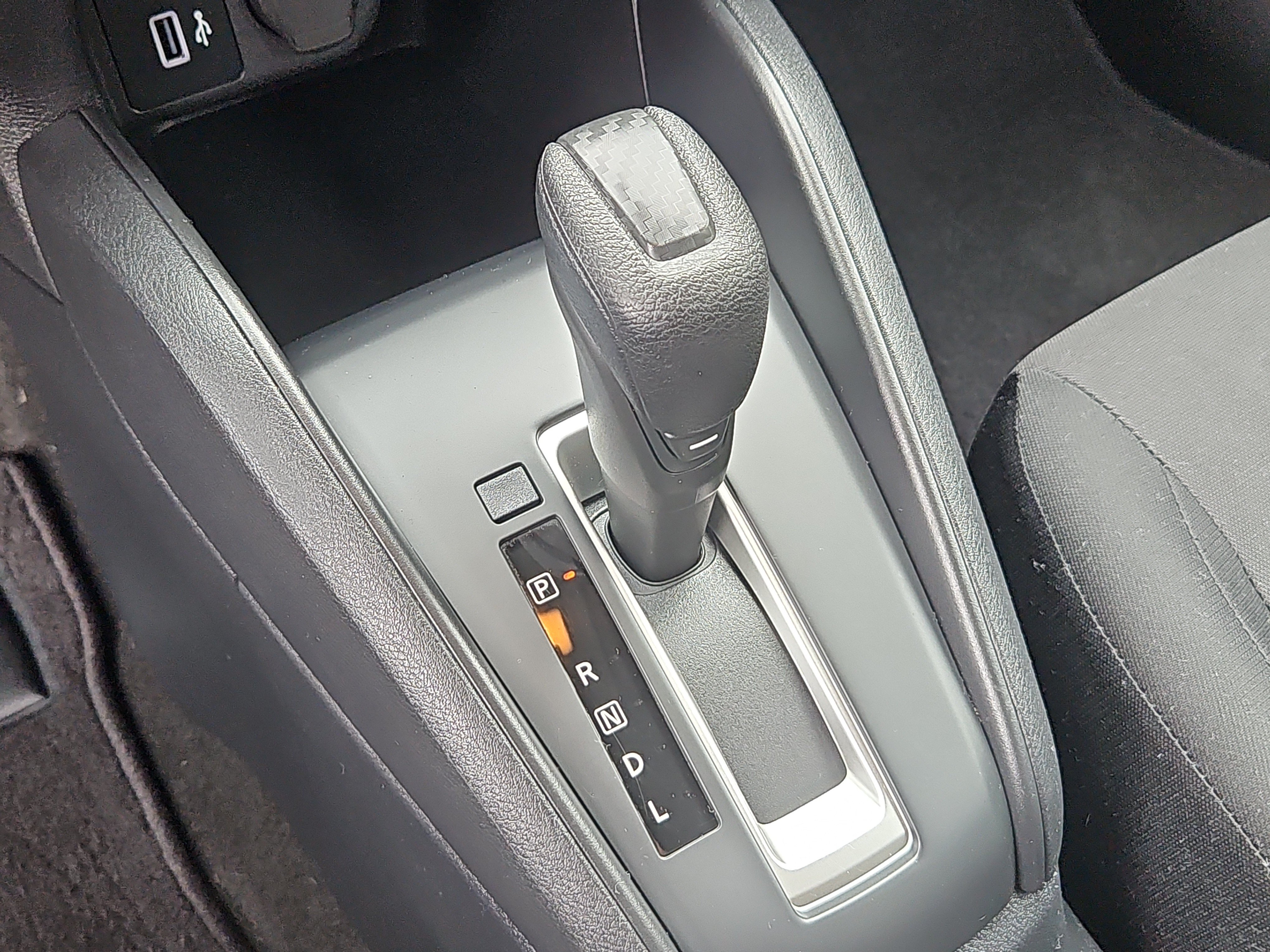 Used 2022 Nissan Versa S FWD image 14