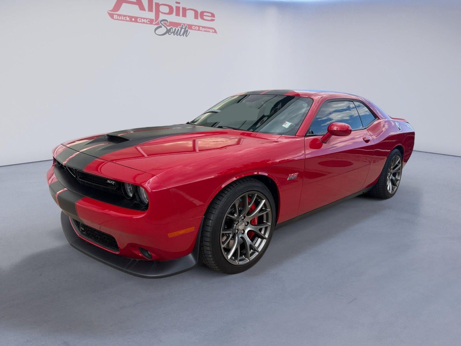 Used 2015 Dodge Challenger SRT w/ Technology Group RWD video 1