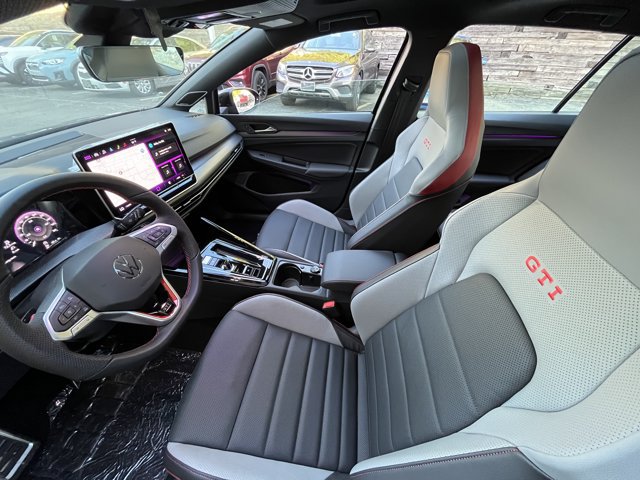 New 2026 Volkswagen GTI SE FWD image 22