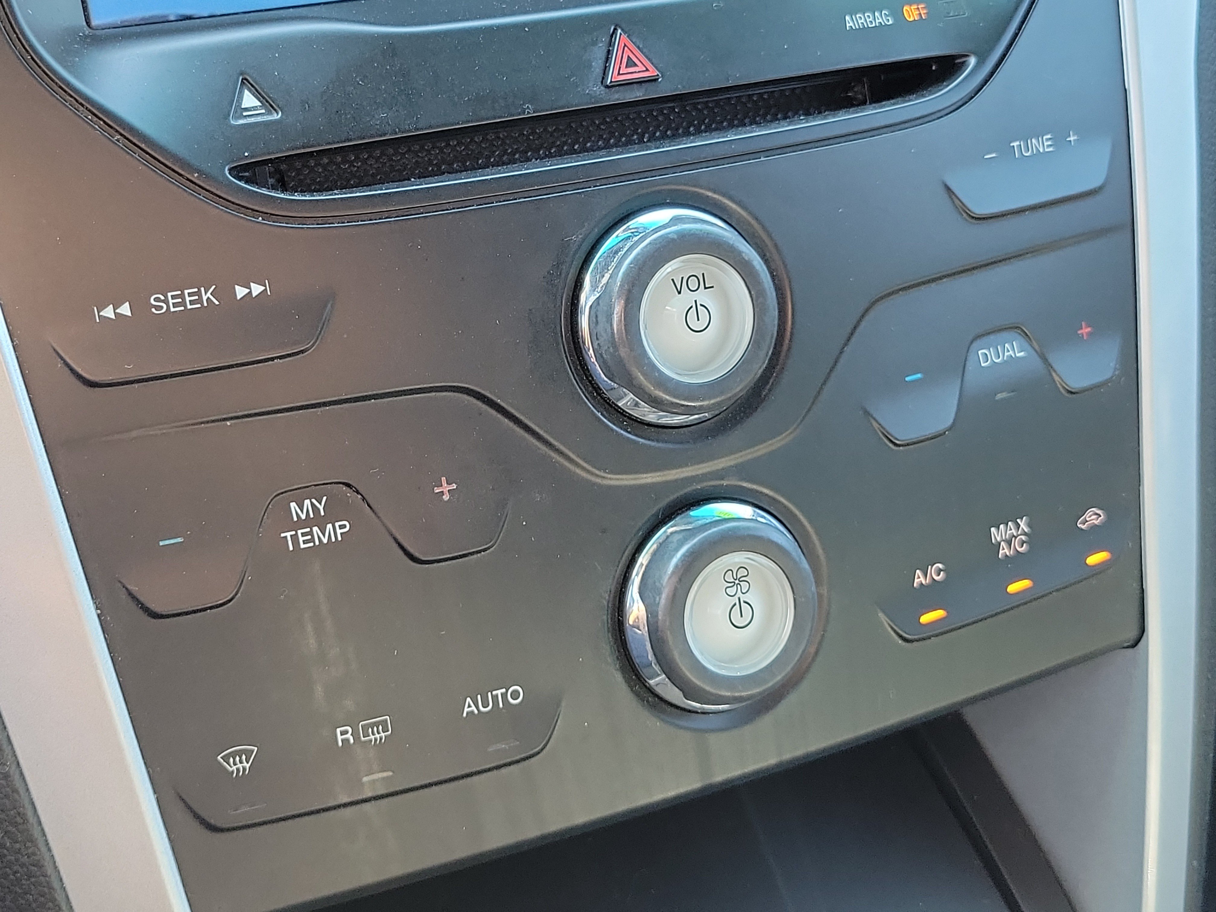 Used 2014 Ford Explorer XLT w/ Equipment Group 201A FWD image 29