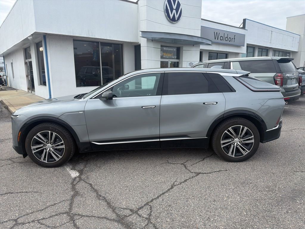 Used 2024 Cadillac Lyriq Luxury image 5