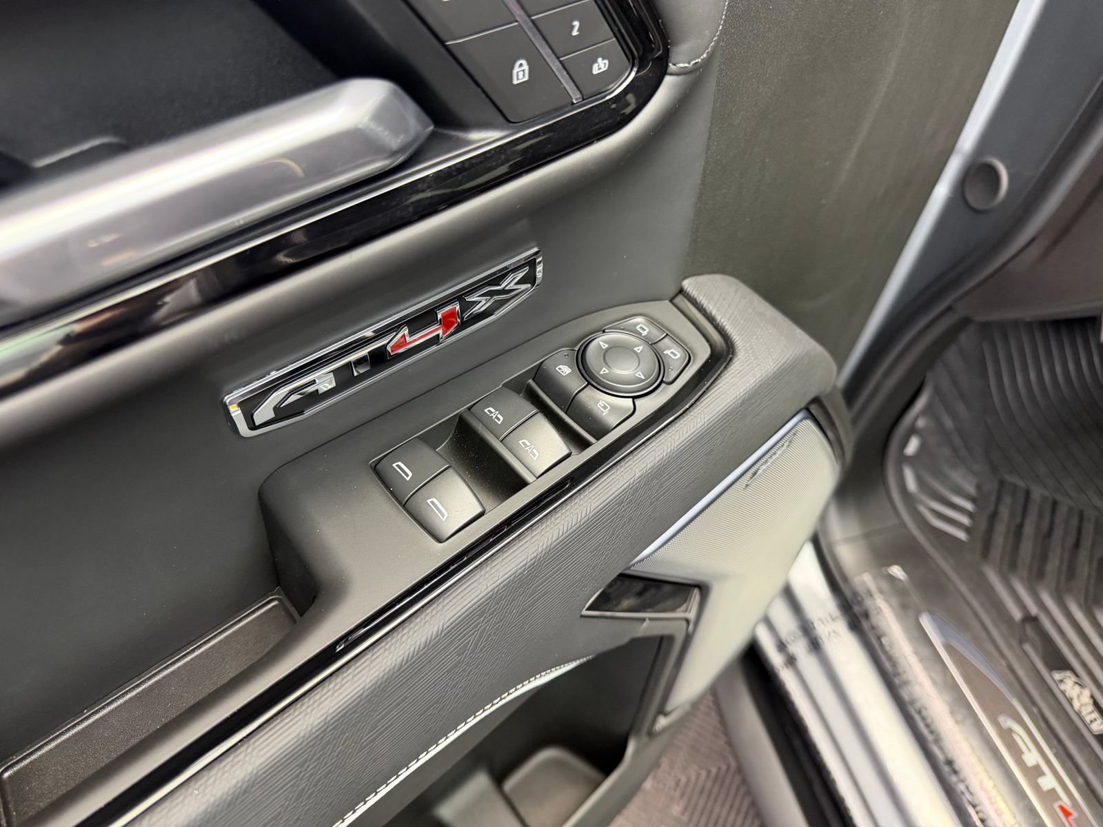 New 2026 GMC Sierra 1500 AT4X w/ AT4X AEV Edition AWD/4WD image 11