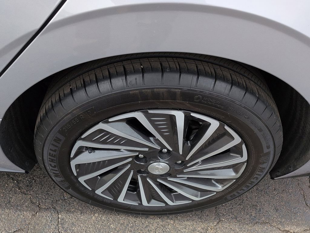 Used 2023 Hyundai Sonata SEL w/ Cargo Package image 10