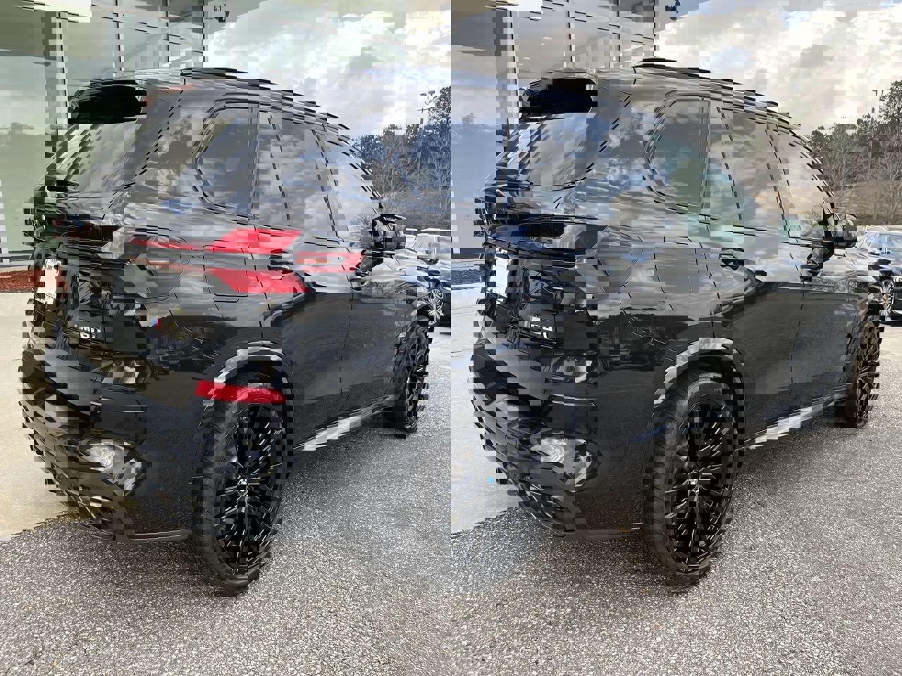 Certified 2024 BMW X5 M60i image 8