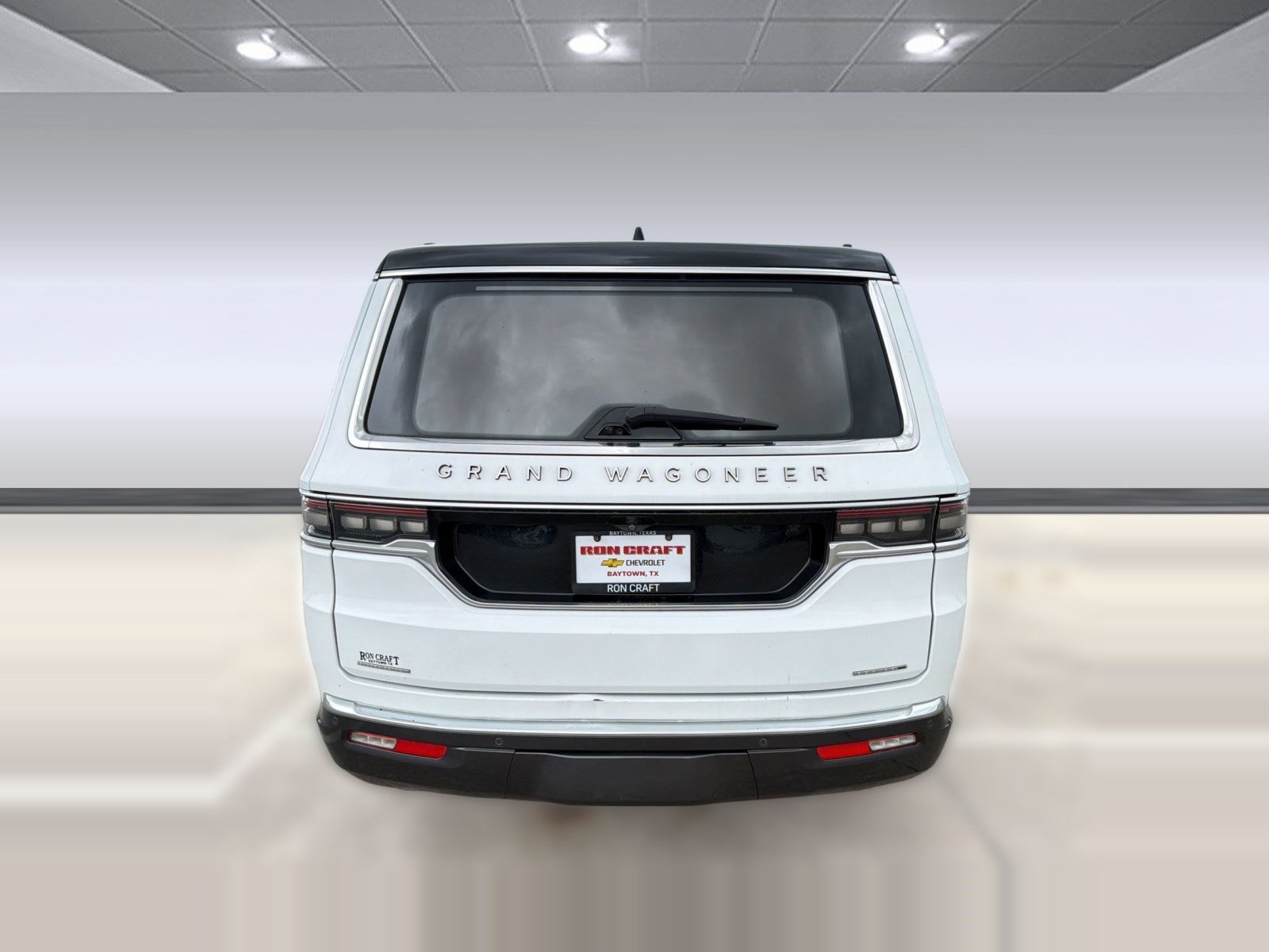 Used 2022 Jeep Grand Wagoneer Series III w/ Rear Seat Video Group 1 AWD/4WD image 9