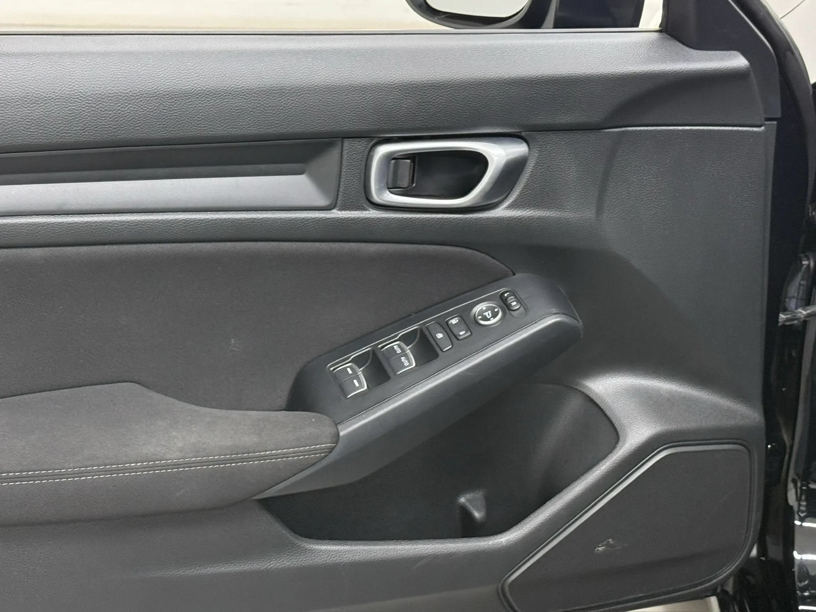 Used 2024 Honda Civic Sport image 33