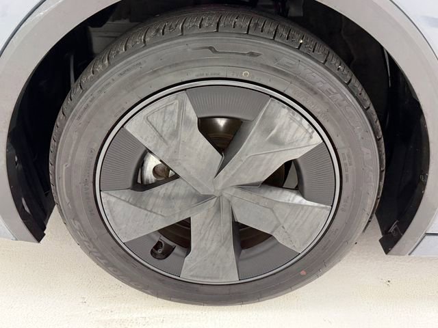 Used 2025 Toyota Prius LE FWD image 7