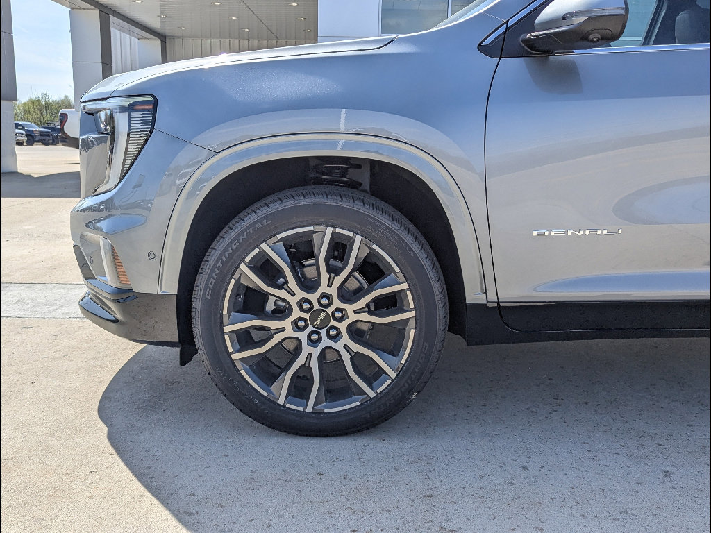New 2026 GMC Acadia Denali Ultimate w/ LPO, Floor Liner Package image 10