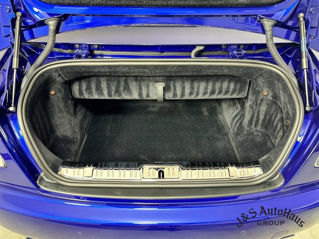 Used 2017 Rolls-Royce Dawn RWD image 34