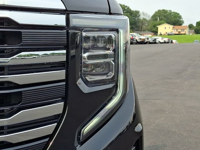 Used 2025 GMC Sierra 1500 SLT w/ SLT Premium Plus Package AWD/4WD image 9