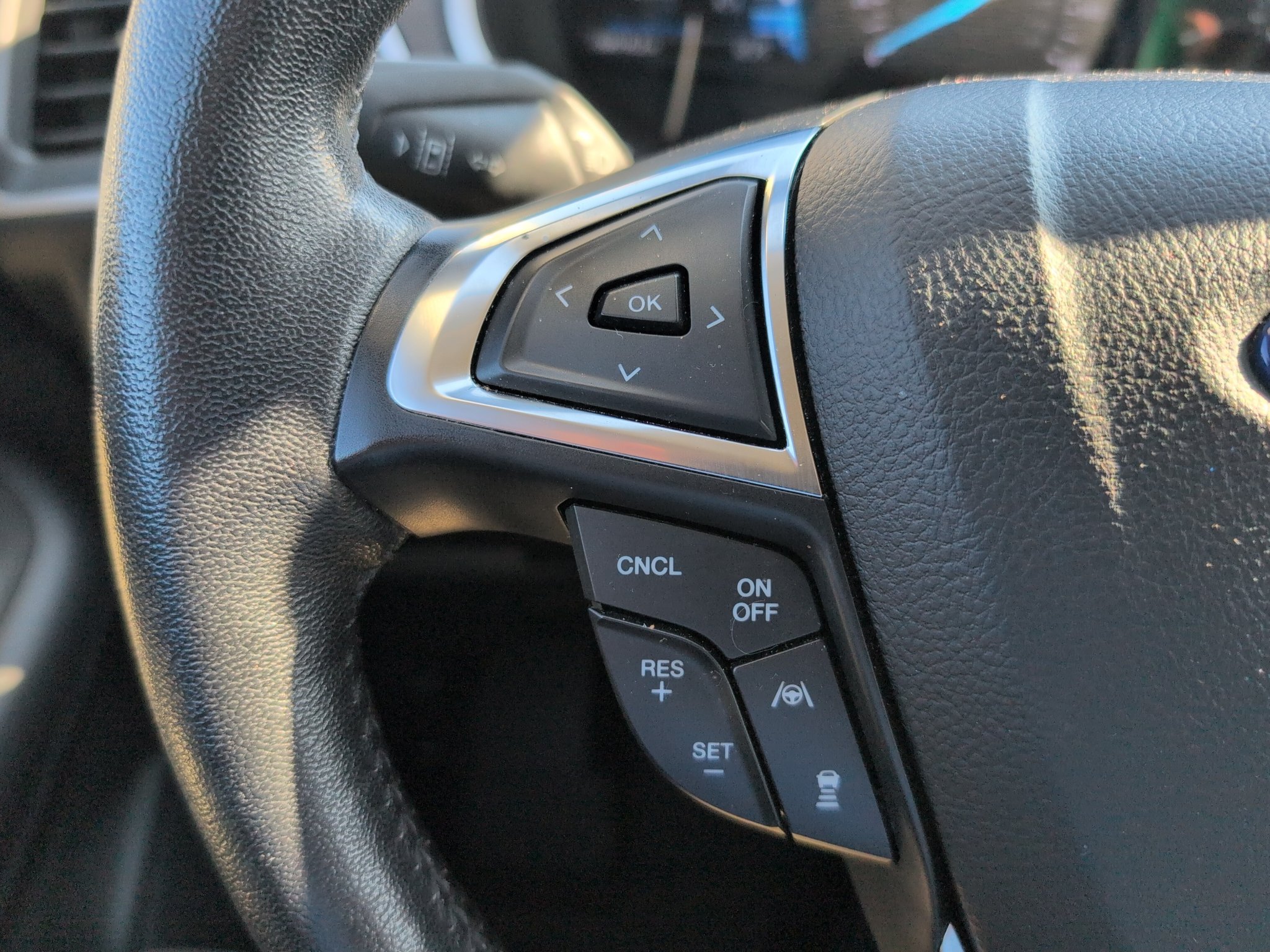 Used 2020 Ford Edge SEL w/ Convenience Package FWD image 17
