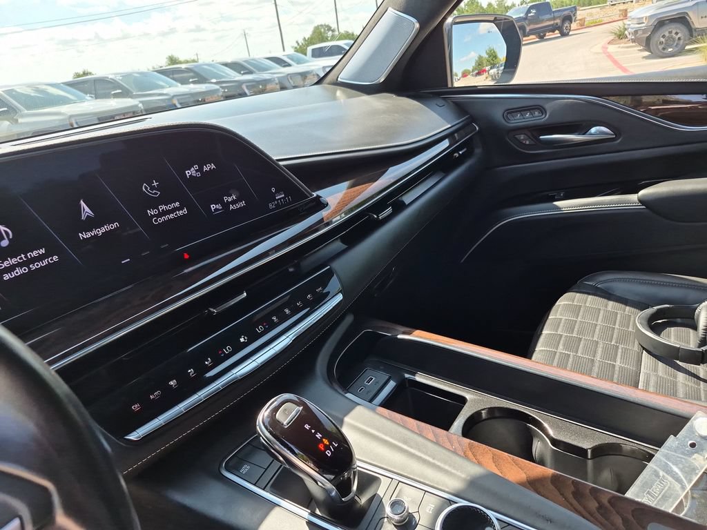 Used 2022 Cadillac Escalade Premium Luxury Platinum AWD/4WD image 28