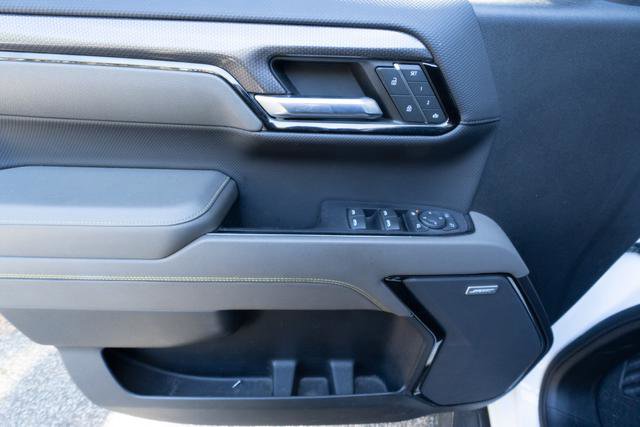 Used 2022 Chevrolet Silverado 1500 ZR2 w/ Technology Package image 14