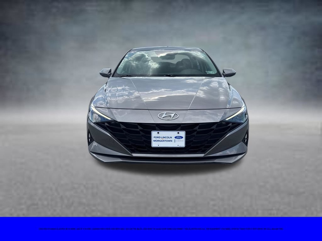 Used 2023 Hyundai Elantra SE w/ Cargo Package FWD image 3