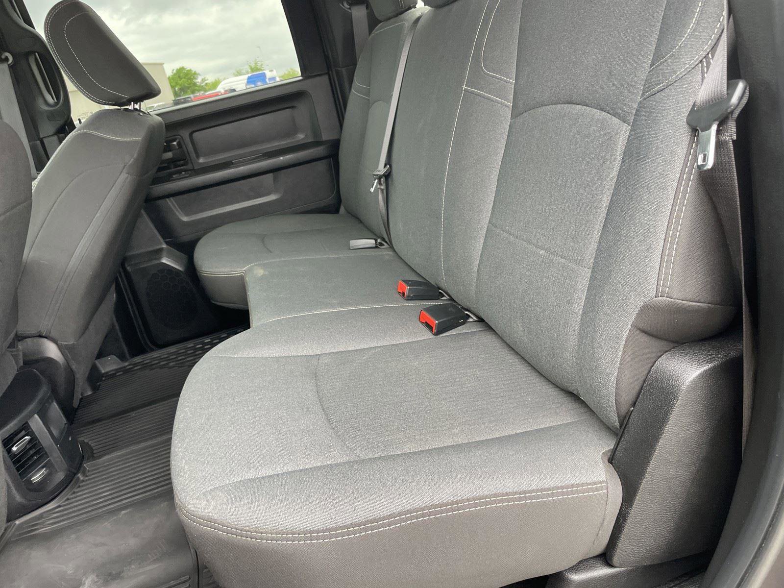 Used 2024 RAM 3500 Tradesman w/ Chrome Appearance Group image 22