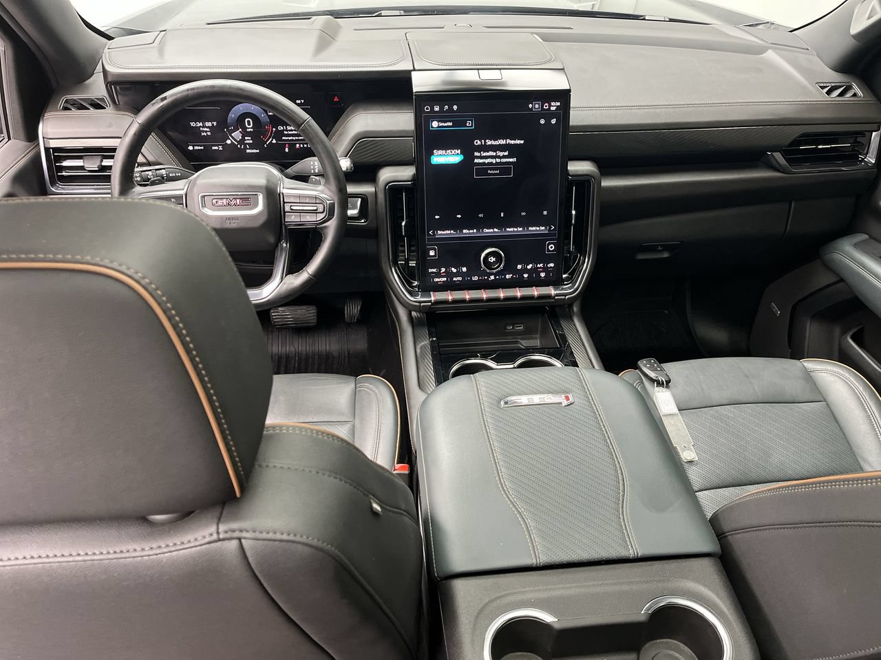 Certified 2025 GMC Yukon XL AT4 w/ AT4 Premium Package AWD/4WD image 4