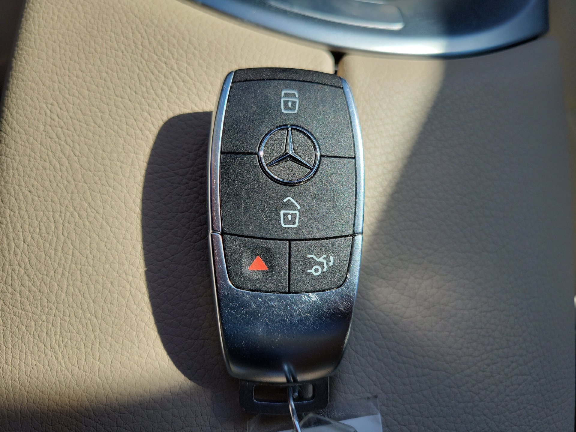 Used 2021 Mercedes-Benz GLC 300 w/ Premium Package image 47