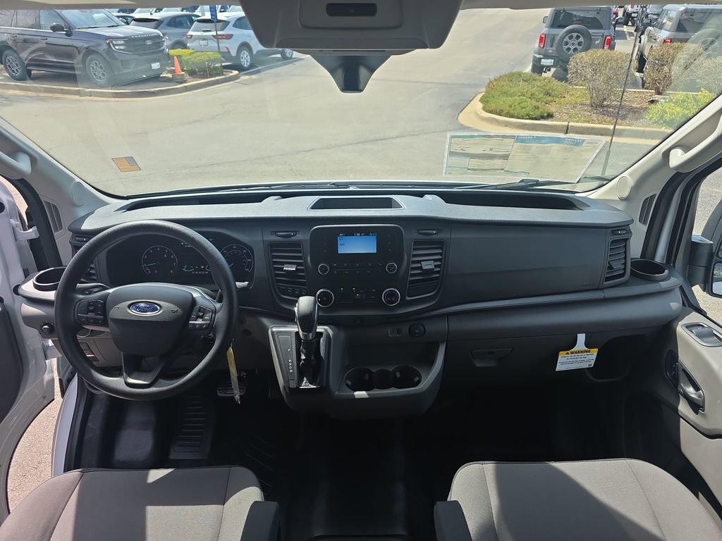 New 2025 Ford Transit 250 148 Medium Roof image 27