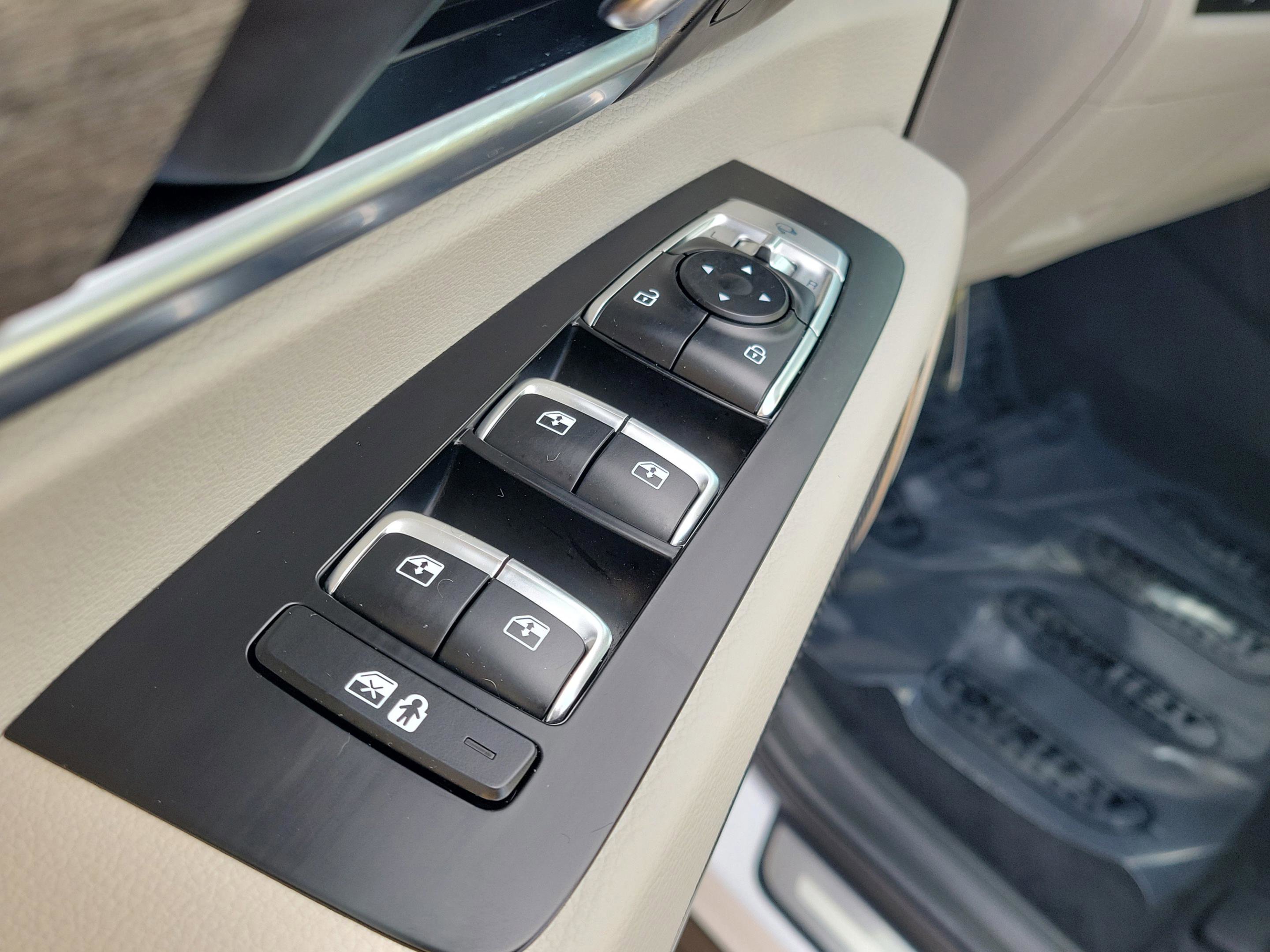 Certified 2022 Kia Telluride SX w/ Nightfall Edition Package image 17